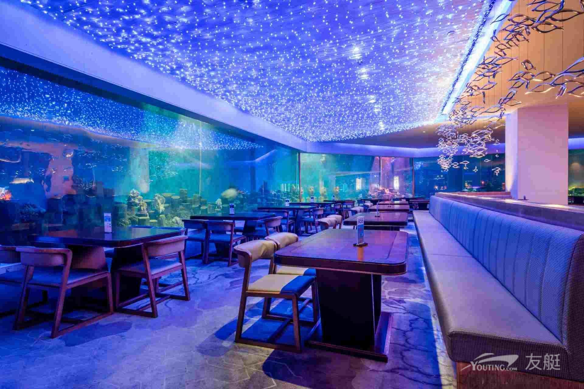 梵尔纳美人鱼餐厅：海洋馆里吃海鲜自助，看俄罗斯美女水中芭蕾表演